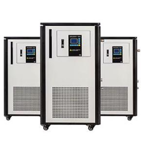 Laboratory High and Low Temperature Circulator Pump for Precise Experimental Heating and Cooling